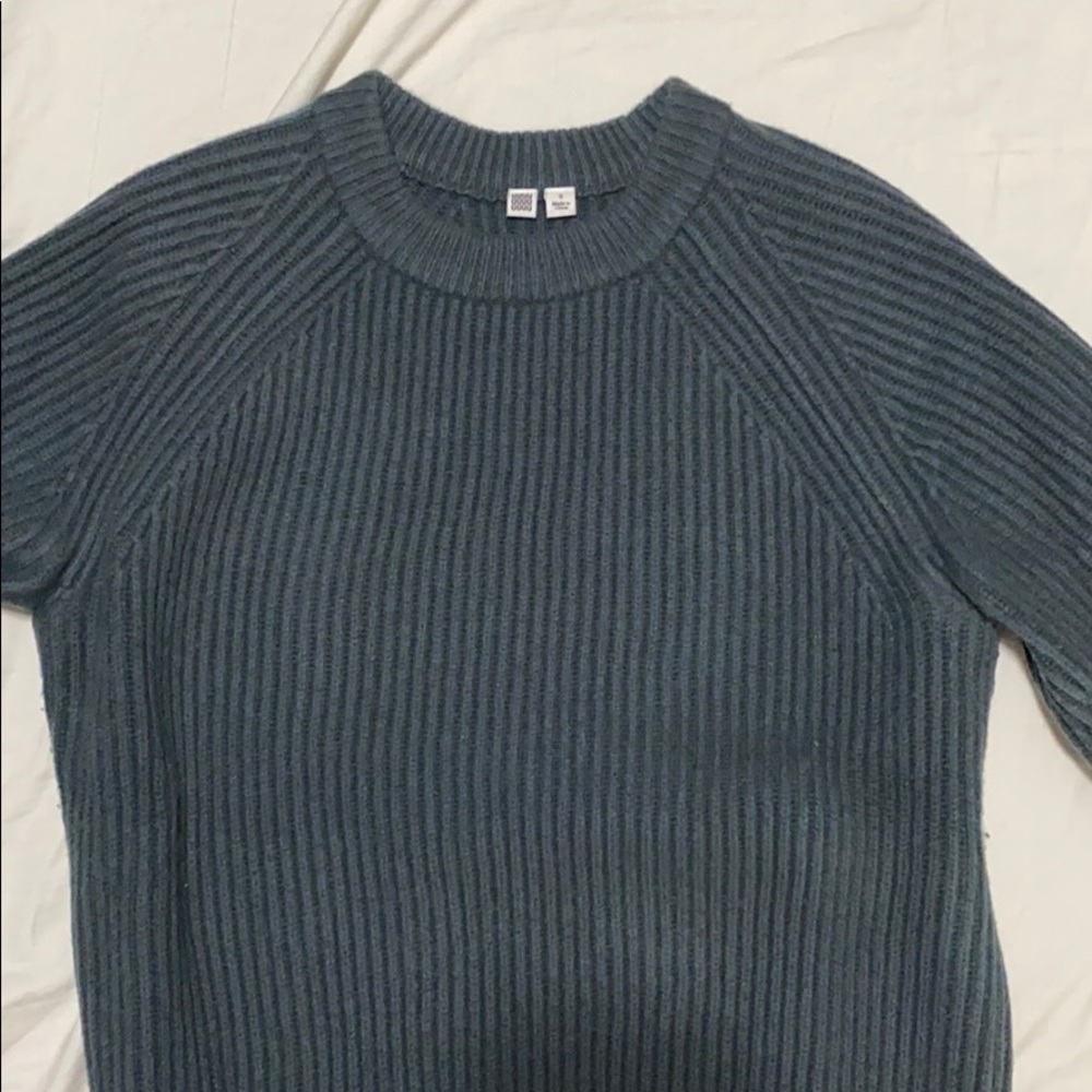 UNIQLO U sweater